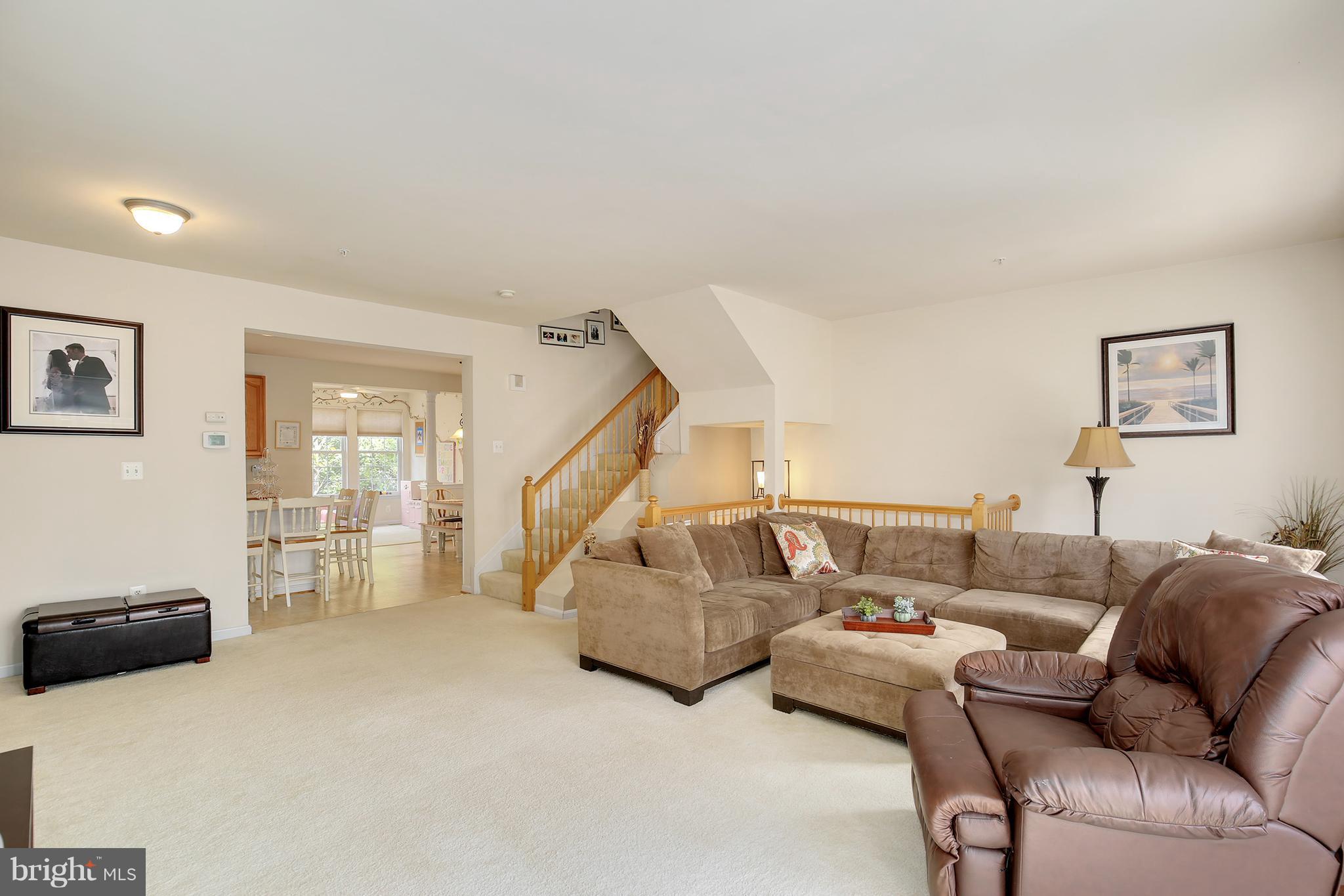 254 Braxton Way, Unit 27 Edgewater, MD 21037 - Photo 4 of 29 Living Room