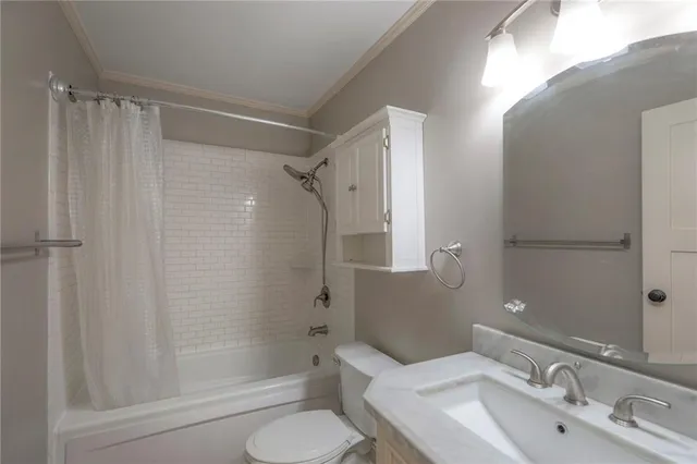 $185,000 | 5163 West 75th Street, Prairie Village, KS 66208