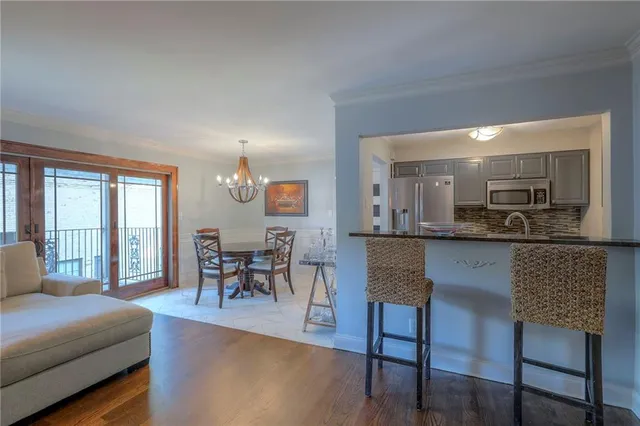 $185,000 | 5163 West 75th Street, Prairie Village, KS 66208