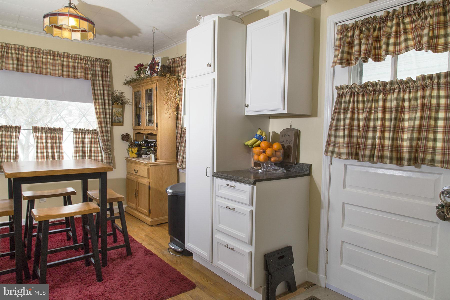 2423 Meadow Road Baltimore, MD 21222 - Photo 9 of 21 Dining Room