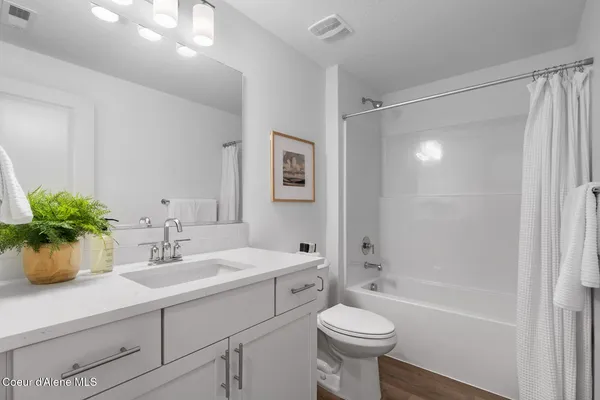 $559,990 | 13391 North Loveland Way, Hayden, ID 83835