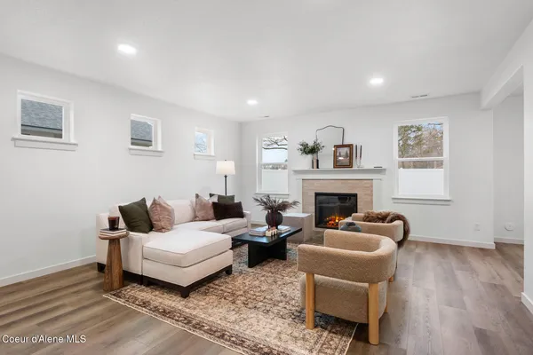 $559,990 | 13391 North Loveland Way, Hayden, ID 83835