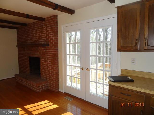 3303 Lineboro Road Manchester, MD 21102 - Photo 4 of 12 Family Room