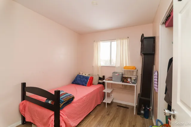 $320,000 | 52 Wren Road, Carpentersville, IL 60110