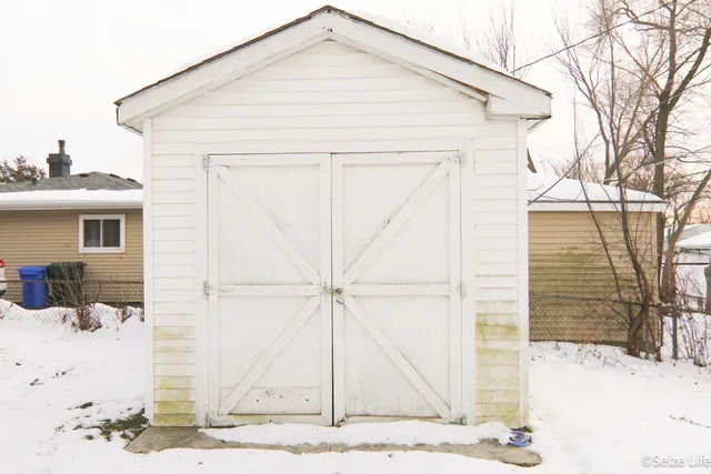 $320,000 | 52 Wren Road, Carpentersville, IL 60110