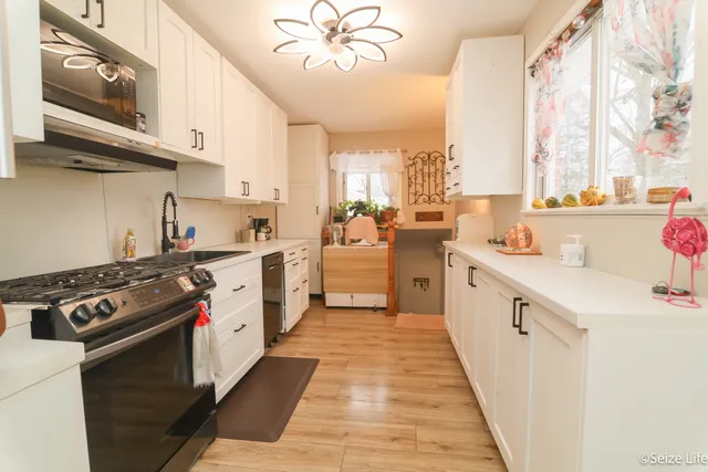 $320,000 | 52 Wren Road, Carpentersville, IL 60110