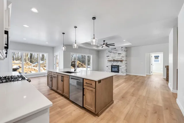 $649,900 | 3698 Folkestone Drive, Green Bay, WI 54313