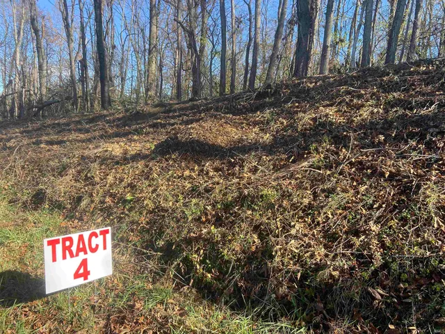 $148,000 | 4 State Line Road, West Terre Haute, IN 47885