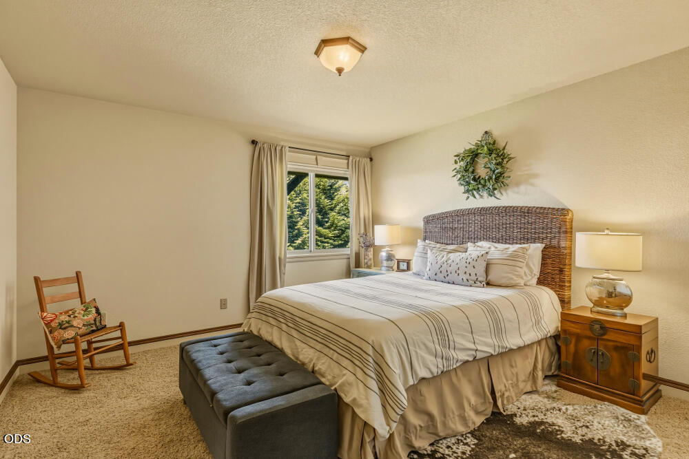 1354 Ridgecrest Drive Klamath Falls, OR 97601 - Photo 23 of 45
