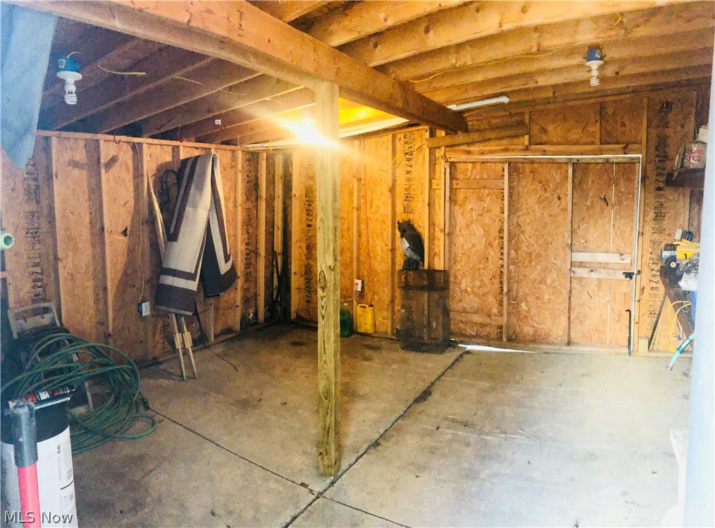 6860 Ross Road Madison, OH 44057 - Photo 33 of 35