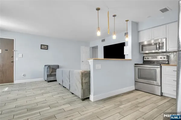 $249,900 | 1003 Unicorn Way, Unit H1, Clifton, NJ 07011