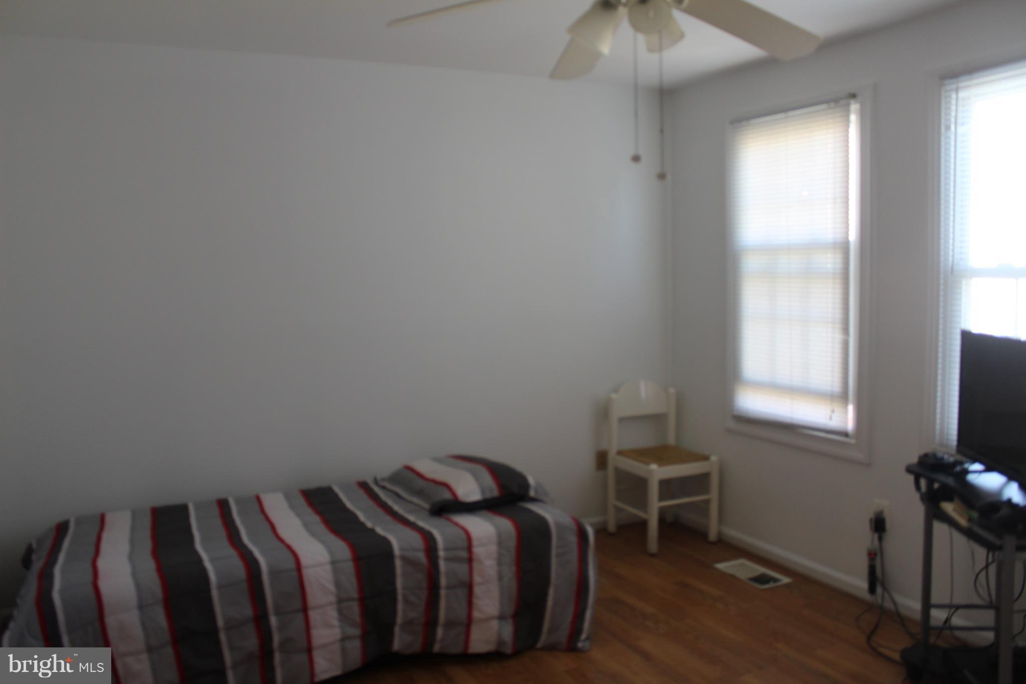 14528 Golden Oak Road Centreville, VA 20121 - Photo 21 of 25 Bedroom