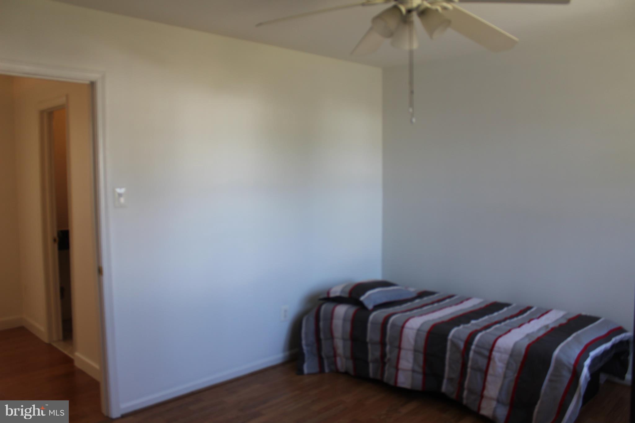 14528 Golden Oak Road Centreville, VA 20121 - Photo 22 of 25 Bedroom