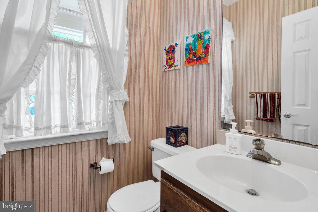 110 Environs Road Sterling, VA 20165 - Photo 7 of 17 Half bath