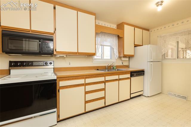 603 Placid Road Colorado Springs, CO 80910 - Photo 8 of 34 Gallery Image 8