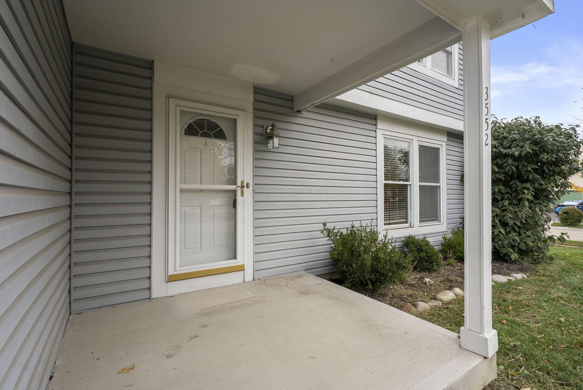 3552 Mountshannon Road Columbus, OH 43221 - Photo 4 of 36 47-web-or-mls-DSC04036