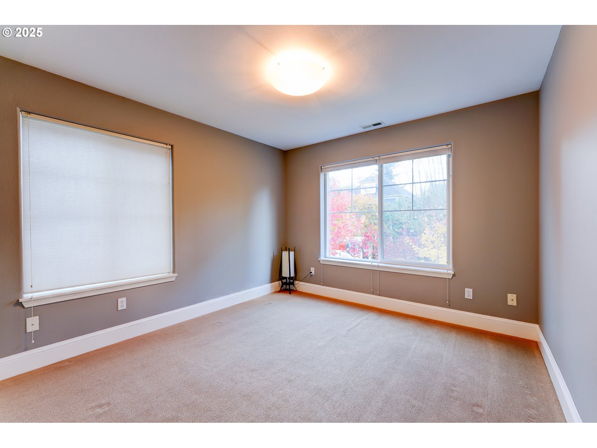 502 Northeast Knott Street Portland, OR 97212 - Photo 26 of 44 an empty room with windows