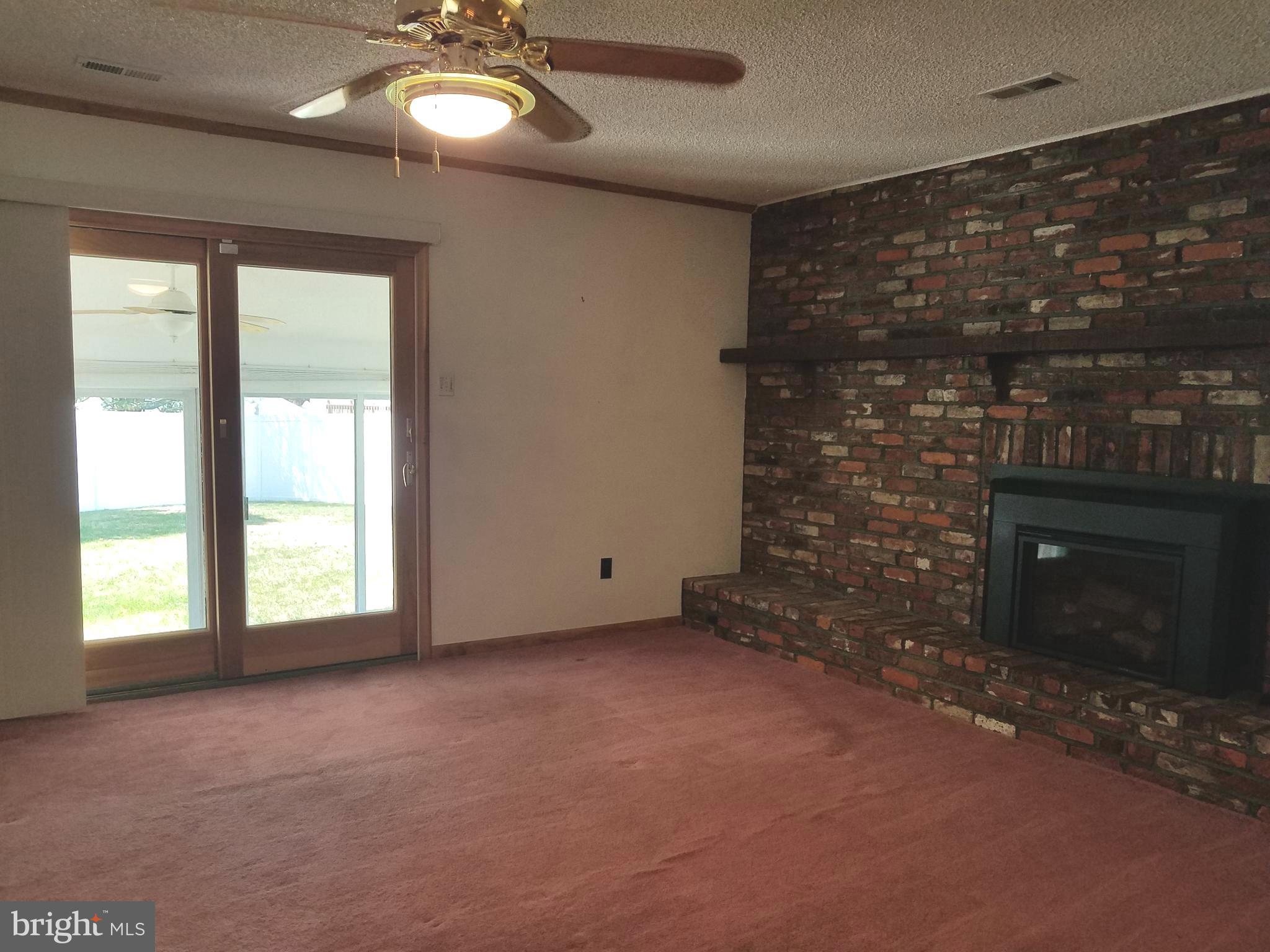 45 Spring Hill Drive Clementon, NJ 08021 - Photo 14 of 36 Sliding Glass doors to Enclosed Patio