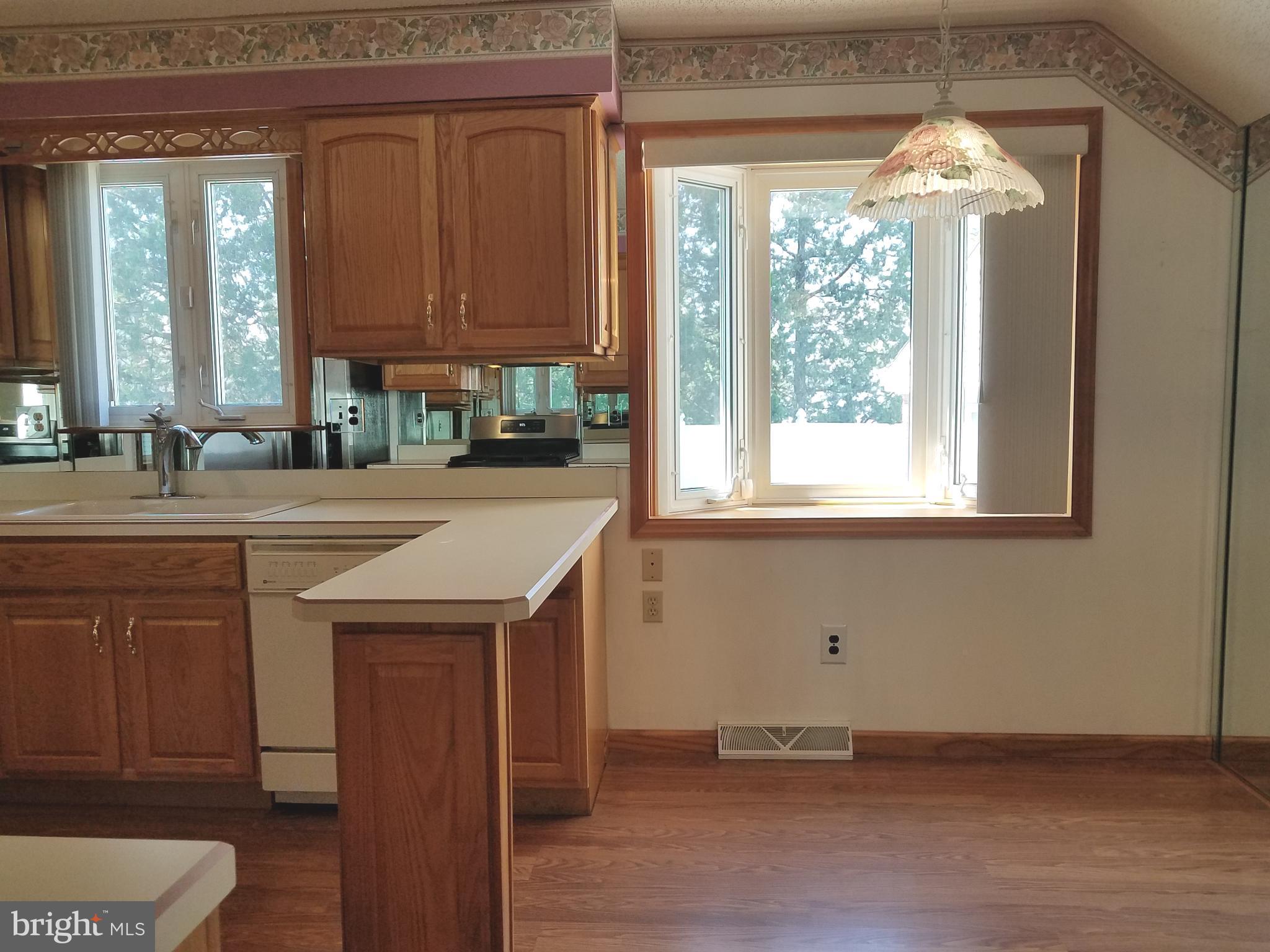 45 Spring Hill Drive Clementon, NJ 08021 - Photo 7 of 36 Kitchen Table Area and Bay Window