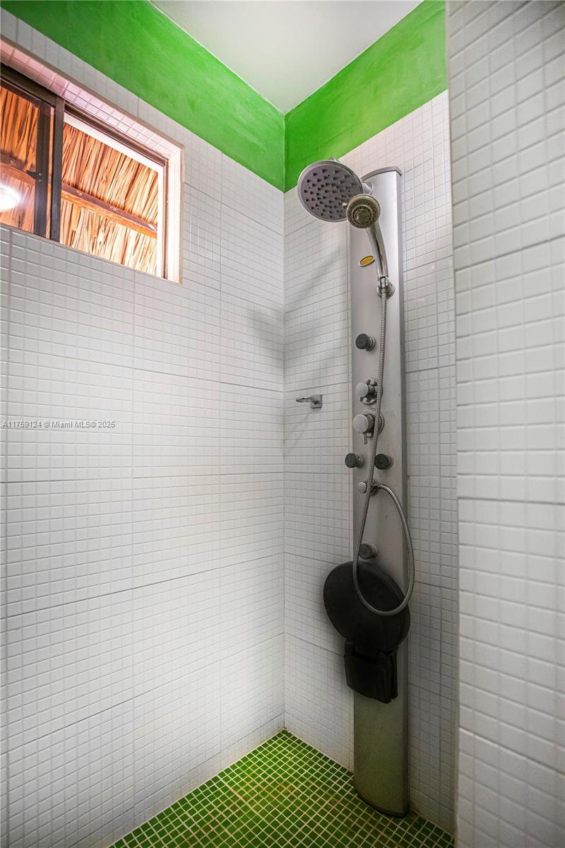 9 Via Girardot Tocaima undefined, CU 00000 - Photo 17 of 23 a bathroom with a shower
