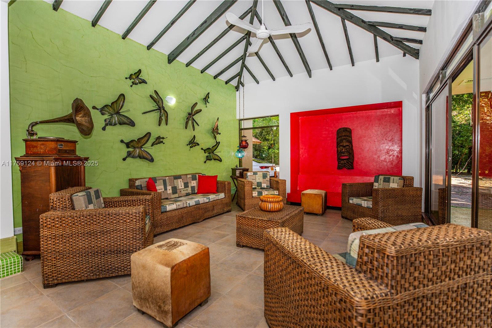 9 Via Girardot Tocaima undefined, CU 00000 - Photo 3 of 23 a living room with furniture