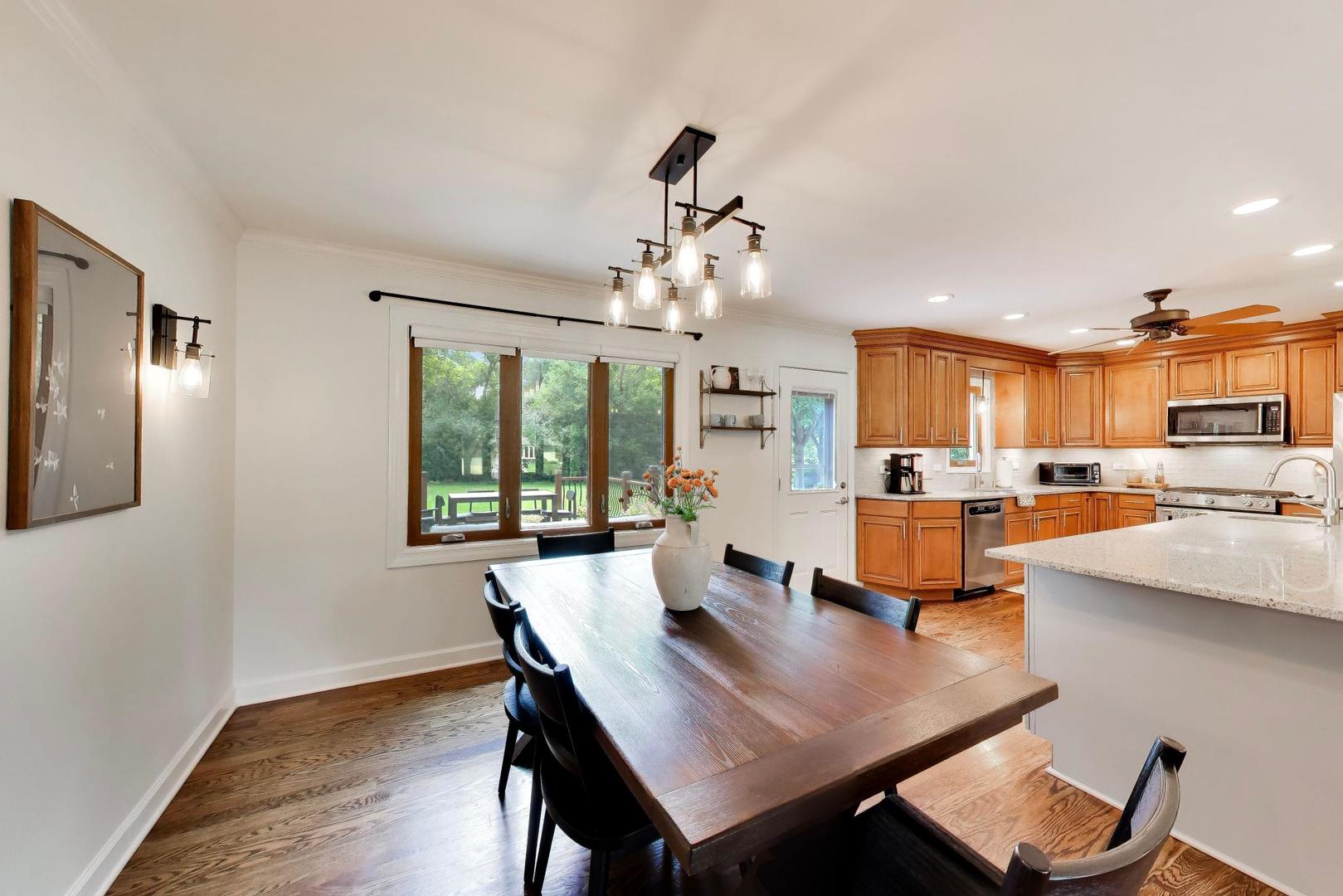 2147 Green Valley Road Darien, IL 60561 - Photo 5 of 31 Gallery Image 5