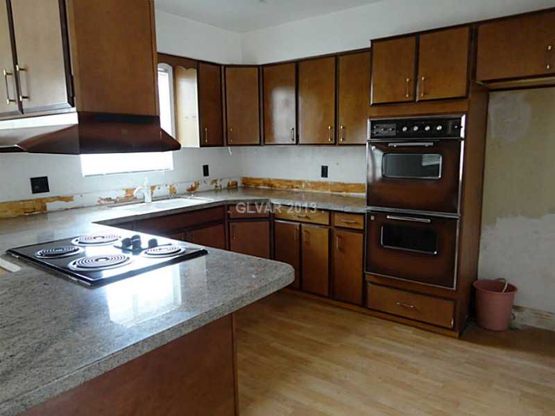 5049 Smoke Ranch Road Las Vegas, NV 89108 - Photo 8 of 27 Kitchen.