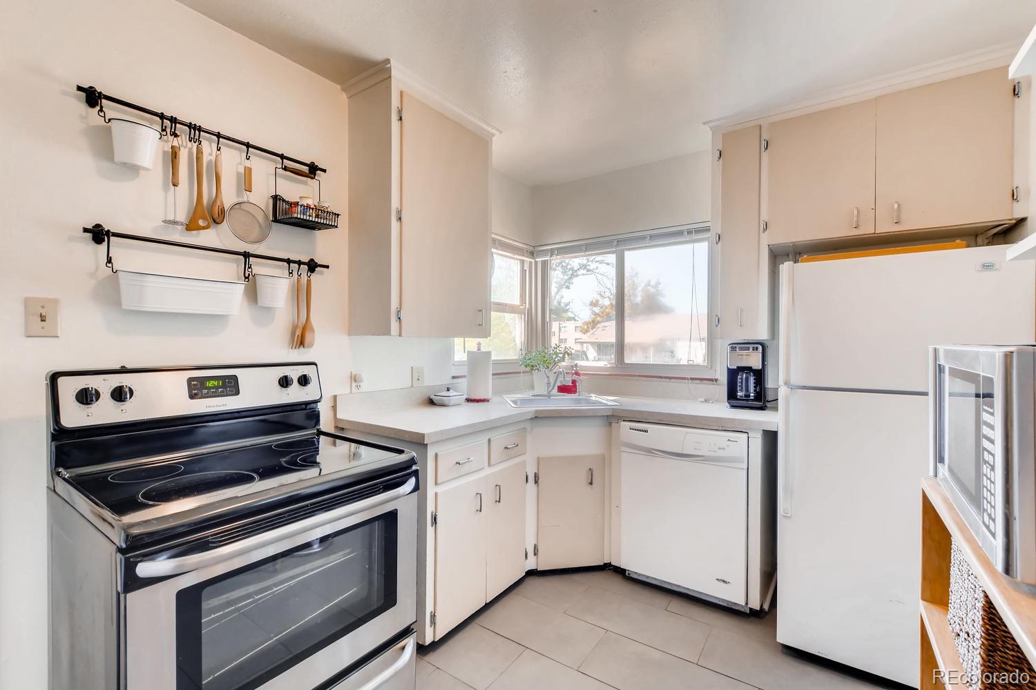 1708 Geneva Street Aurora, CO 80010 - Photo 7 of 26