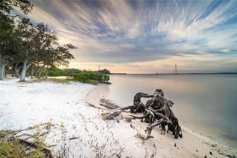 $1,300,000 | 511 Buckingham Avenue East, Oldsmar, FL 34677