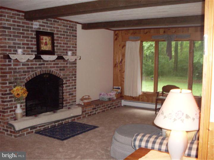 280 Sykesville Road Chesterfield, NJ 08515 - Photo 6 of 17 Living Room