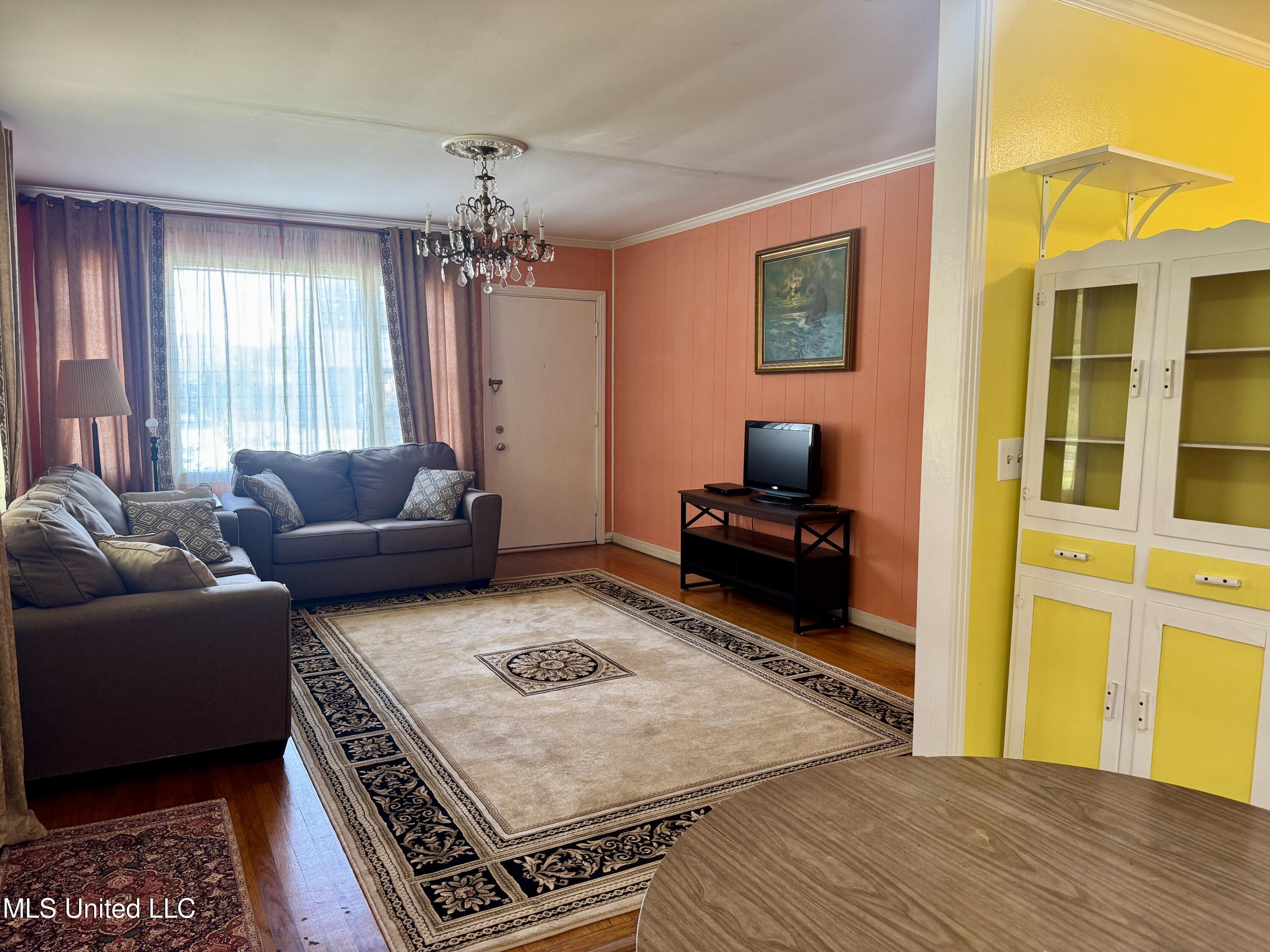 1235 Magnolia Avenue Natchez, MS 39120 - Photo 2 of 25 IMG_3852