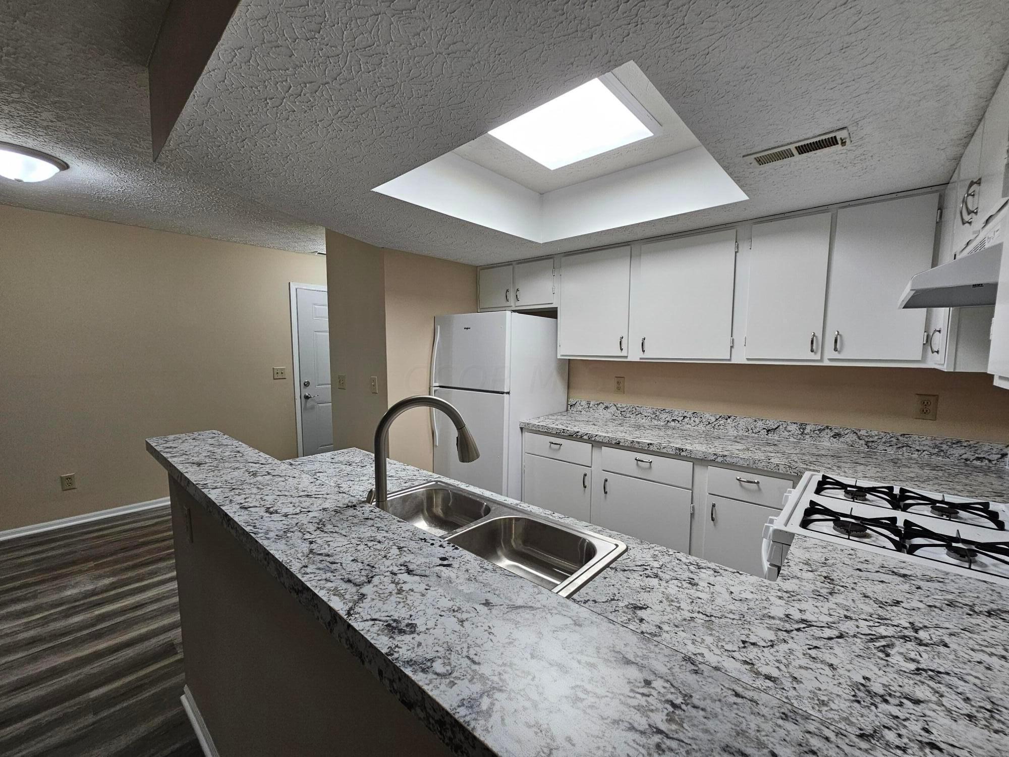 5334 Darlington Road, Unit E Columbus, OH 43220 - Photo 14 of 22 20240814_110945