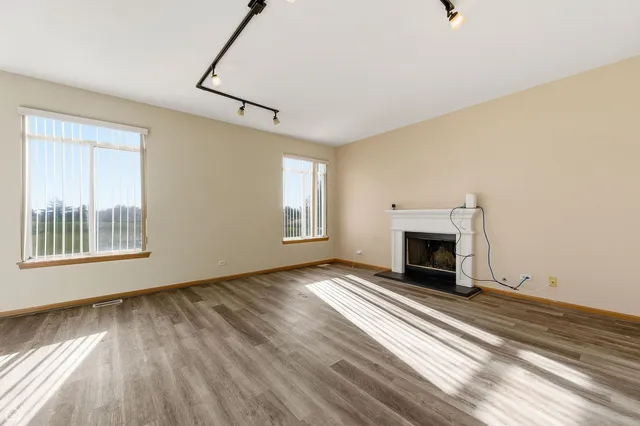 $295,000 | 469 Fairway Lane, University Park, IL 60484