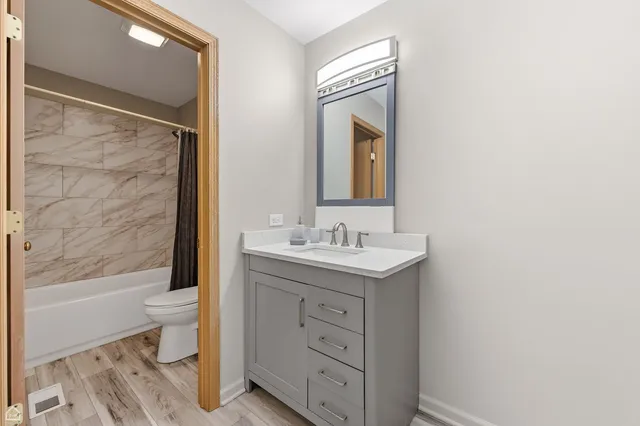 $295,000 | 469 Fairway Lane, University Park, IL 60484