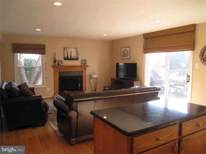 2063 East Wellington Road Newtown, PA 18940 - Photo 8 of 20 Family Room