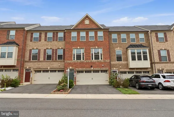 $490,000 | 5706 Richmanor Terrace, Unit E, Upper Marlboro, MD 20772