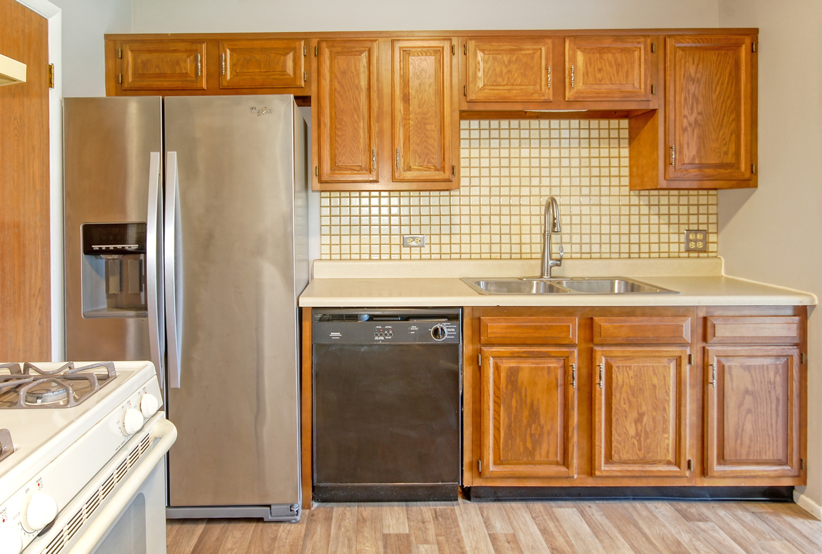 1540 Heather Court, Unit C1 Wheeling, IL 60090 - Photo 9 of 18