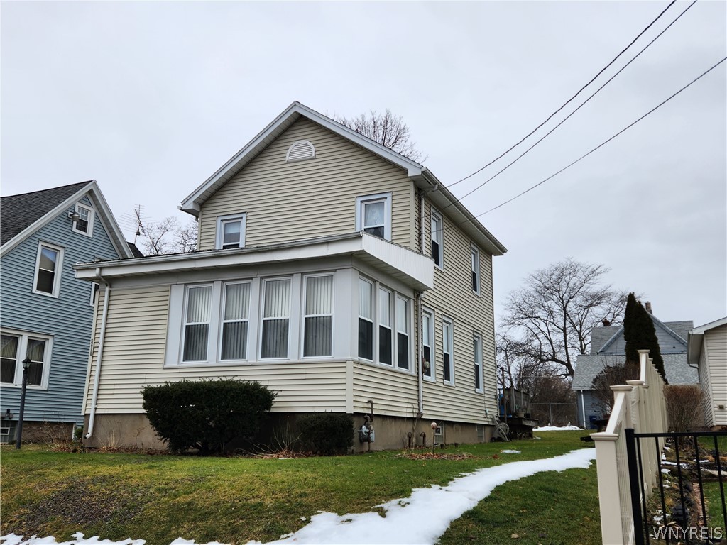 4218 Deveaux Street, Niagara Falls, NY 14305 Compass