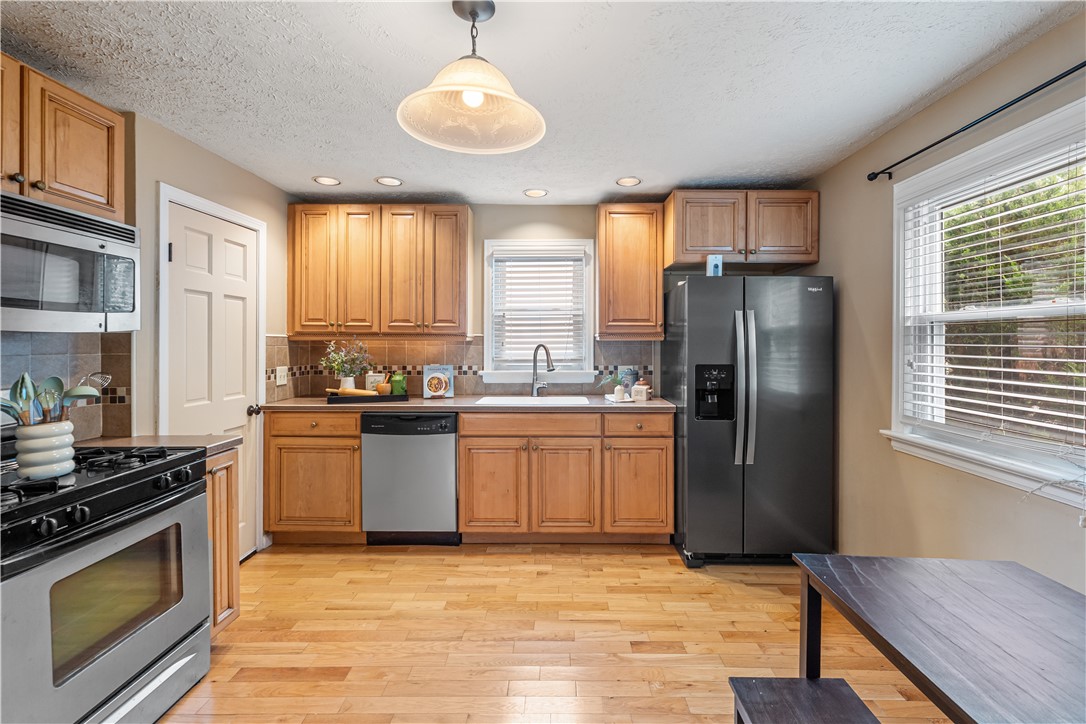 59 Westview Terrace Rochester, NY 14620 - Photo 9 of 34 Gallery Image 9