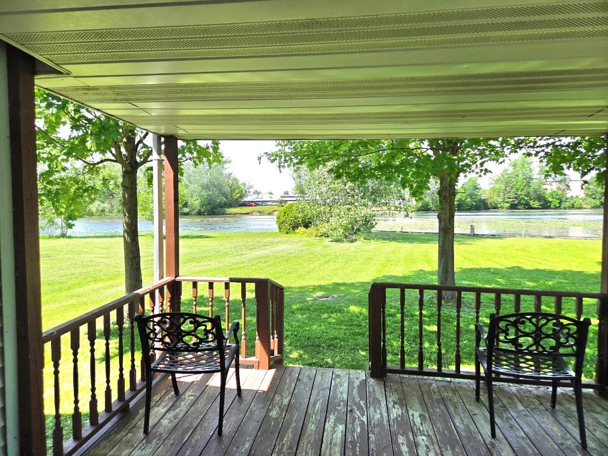 101 Riverside Drive Beaverton, MI 48612 - Photo 5 of 26