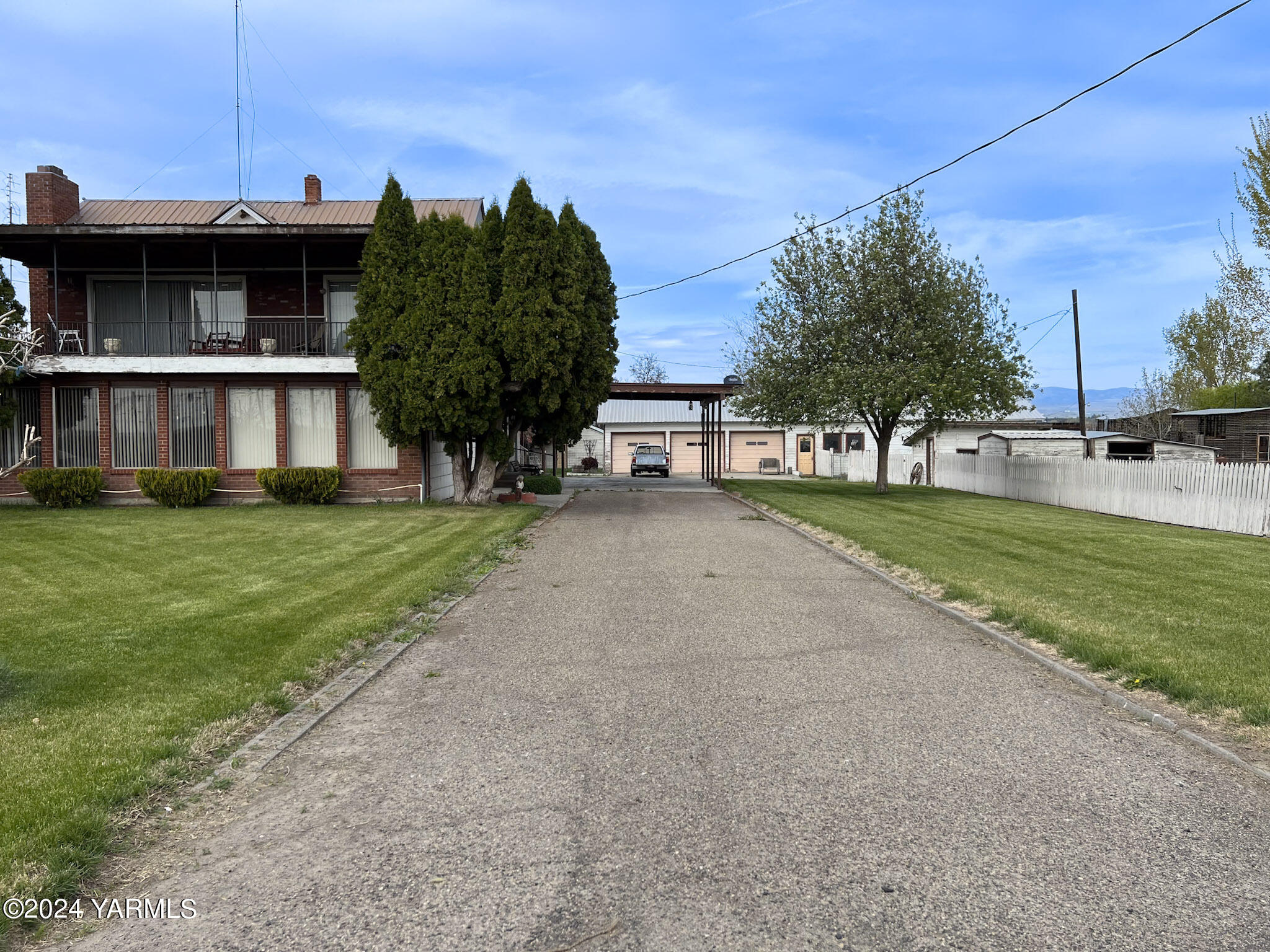 2011-2013 Forsell Road Grandview, WA 98930 - Photo 3 of 38