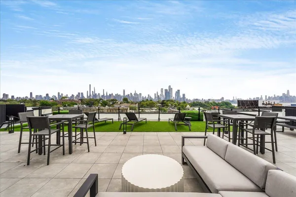 $3,700 | 121 34th Street, Unit 611, Union City, NJ 07087