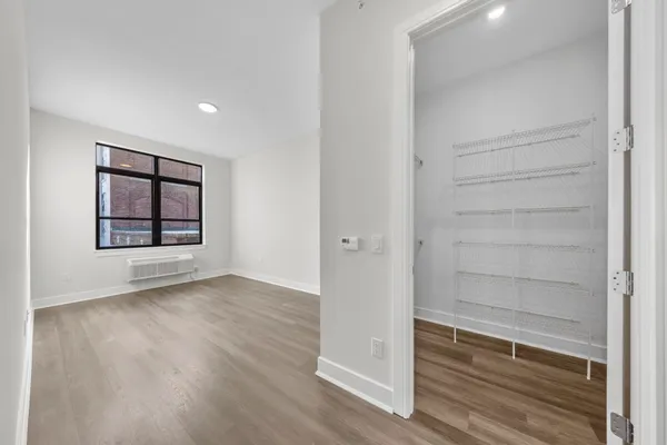 $3,700 | 121 34th Street, Unit 611, Union City, NJ 07087