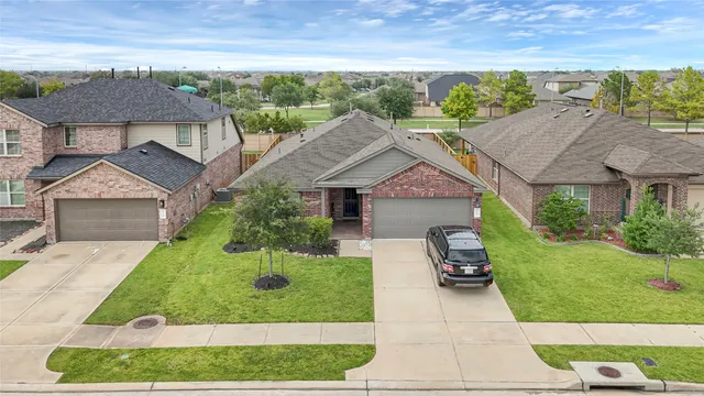 $2,300 | 17746 Auburn Heights Trail, Richmond, TX 77407