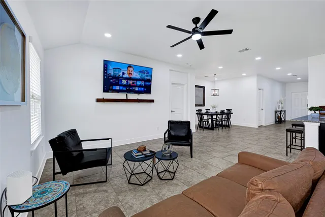 $2,300 | 17746 Auburn Heights Trail, Richmond, TX 77407