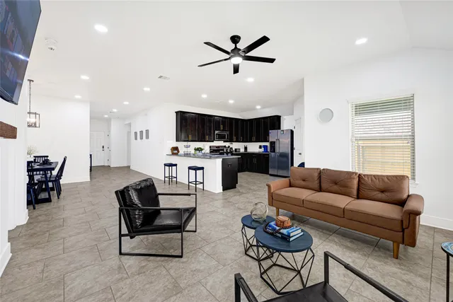 $2,300 | 17746 Auburn Heights Trail, Richmond, TX 77407