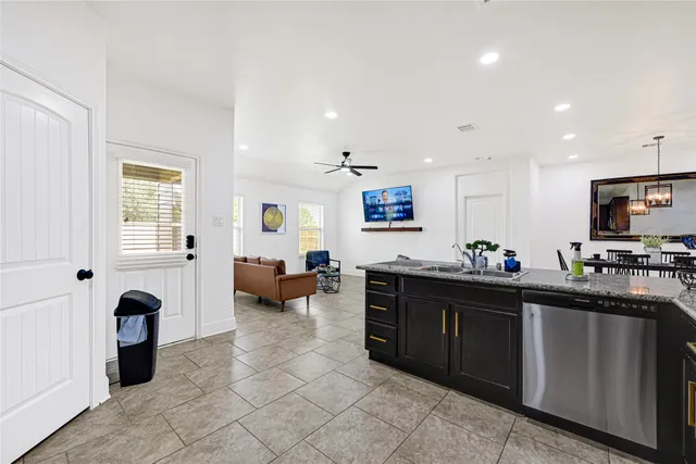 $2,300 | 17746 Auburn Heights Trail, Richmond, TX 77407