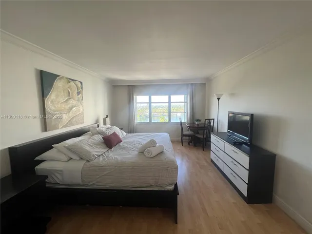 $920,000 | Millionaire's Row, Miami Beach, FL 33140