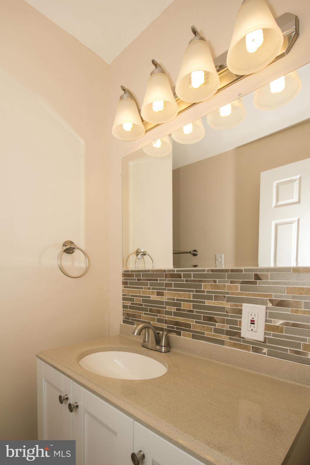 5527 Bucknell Road Baltimore, MD 21206 - Photo 22 of 28 Bath