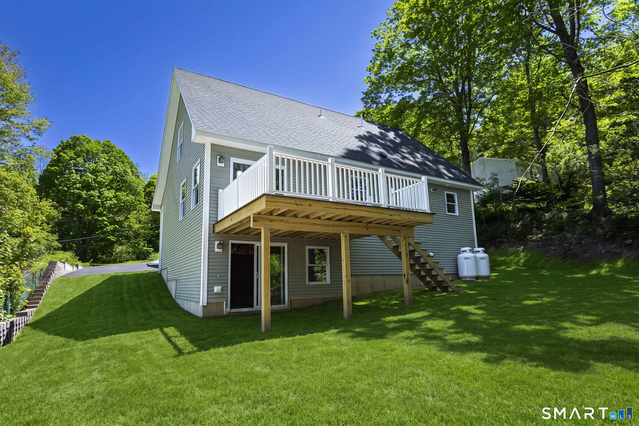 24 West Lakeview Road Plymouth, CT 06782 - Photo 6 of 38